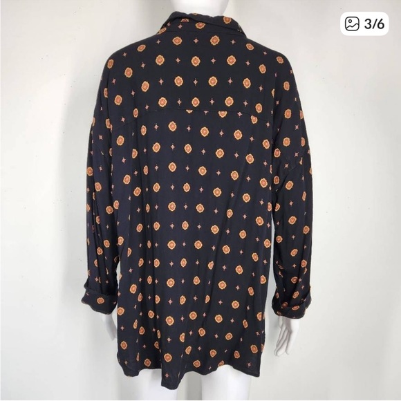 🖤FP Button Down - Picture 3 of 3
